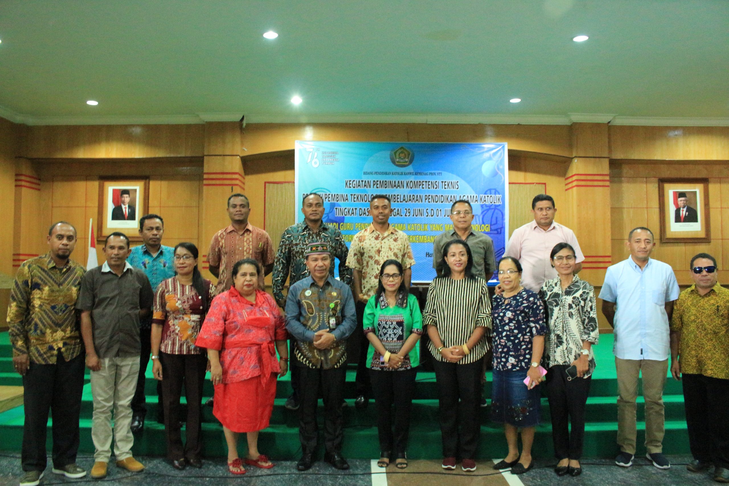 Para Guru Agama Katolik Tingkat Dasar se-NTT Mengikuti Pelatihan Melek IT